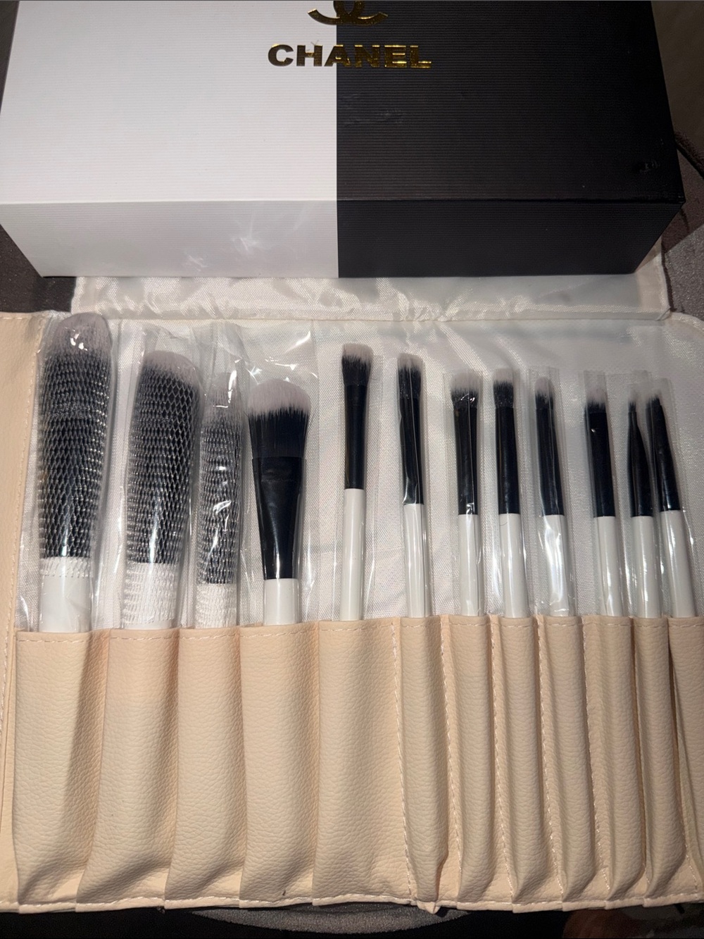 CHANEL Leather Case Black Brush Roll with White Handled Brushes Black Logo - Picture 4 of 5